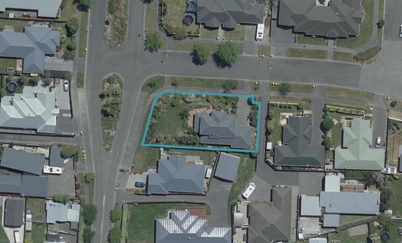 2 Harrys Way, Redwood, Christchurch - Carousel 1