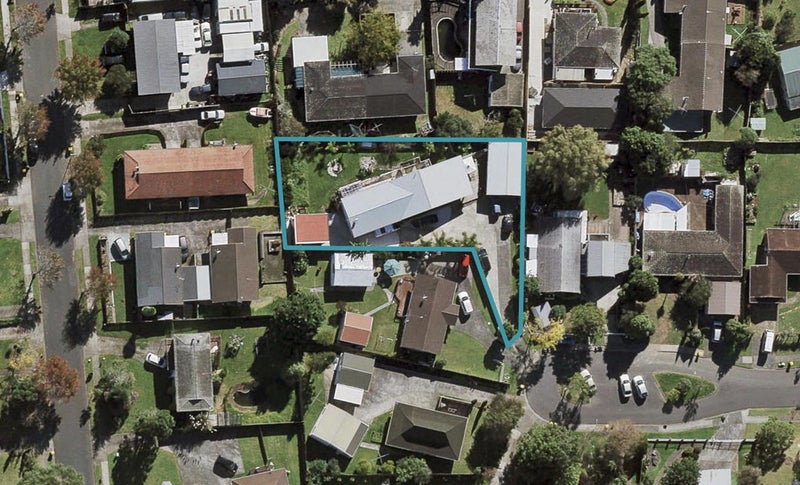 11 Ultima Place, Clover Park, Auckland - Carousel 1