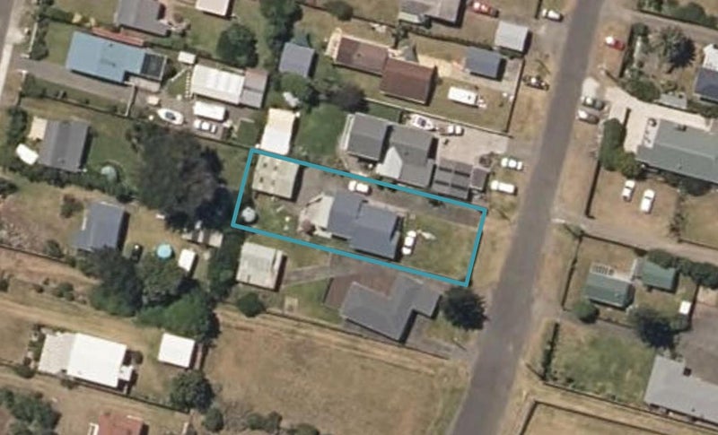 49 Park Avenue, Waitarere Beach, Levin - Carousel 1