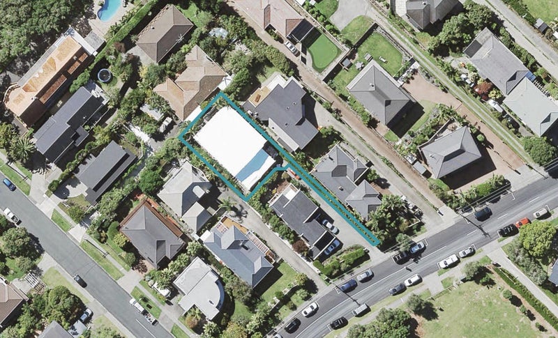 112A Aberdeen Road, Campbells Bay, Auckland - Carousel 1