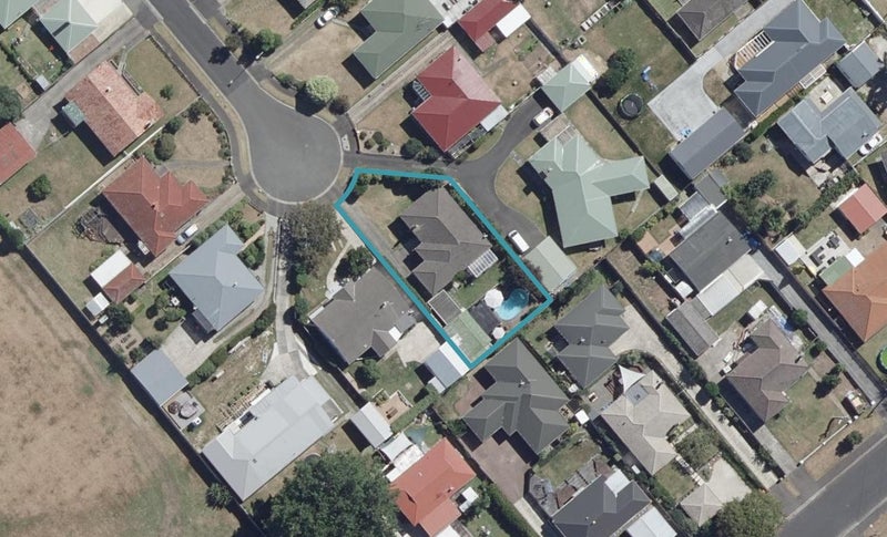 11 Christie Street, Forest Lake, Hamilton - Carousel 1