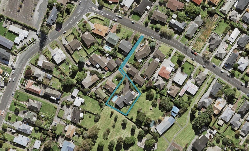 44 Littlejohn Street, Hillsborough, Auckland - Carousel 1