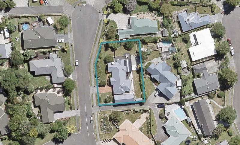 12 Carlow Grove, Birchville, Upper Hutt - Carousel 1