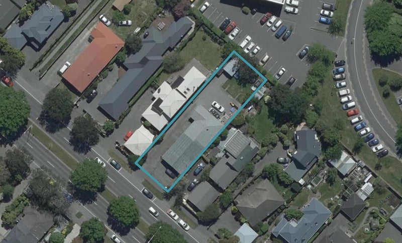 1/400 Memorial Avenue, Burnside, Christchurch - Carousel 1