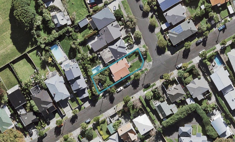 11 Gilbert Avenue, Grey Lynn, Auckland - Carousel 1