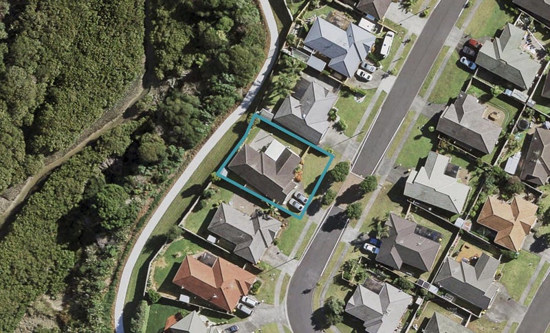 36 Sandwick Drive, Weymouth, Auckland - Carousel 1
