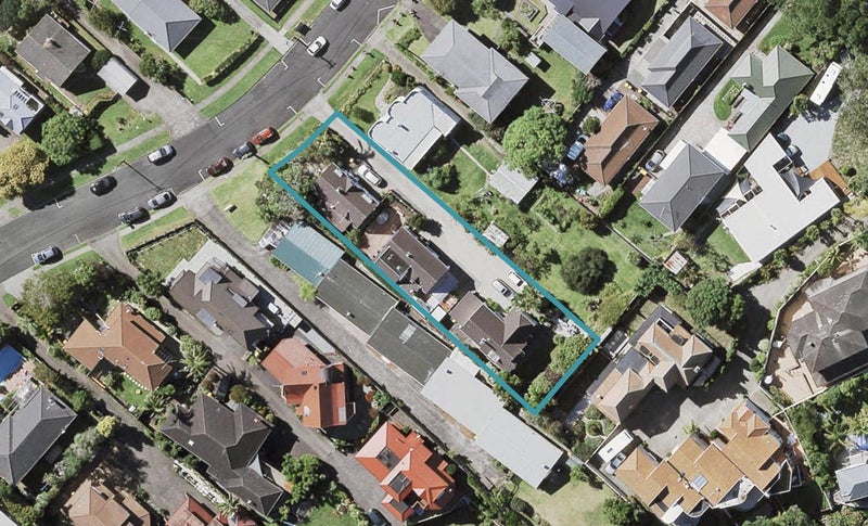 2/14 Otakau Road, Milford, Auckland - Carousel 1