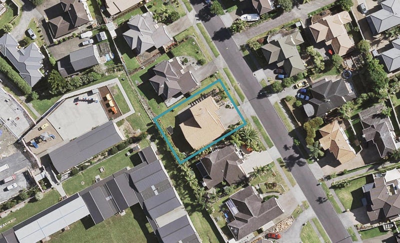 64 Mt Lebanon Crescent, The Gardens, Auckland - Carousel 1