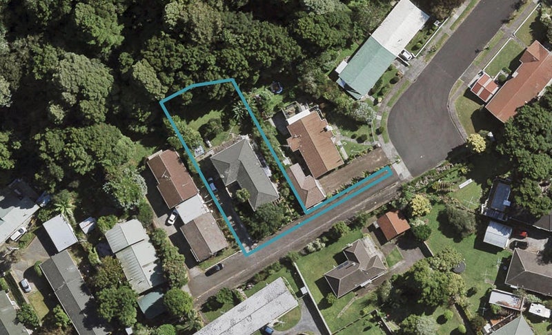 1 Walpole Avenue, Hillpark, Auckland - Carousel 1