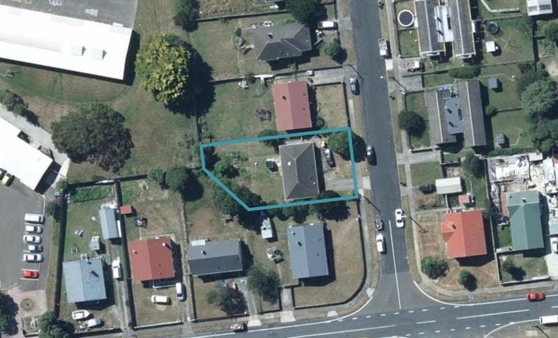 38 Justine Street, Cannons Creek, Porirua - Carousel 1