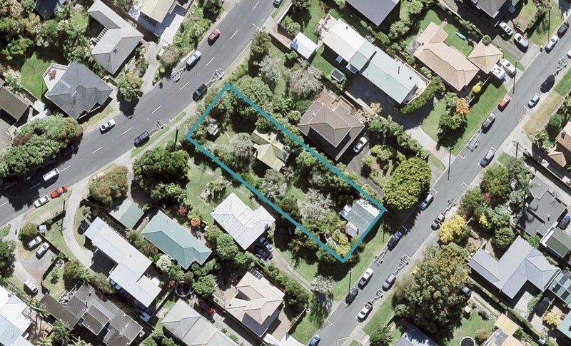 945 Beach Road, Torbay, Auckland - Carousel 1