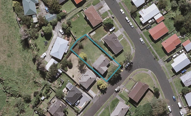 4 Marton Place, Marfell, New Plymouth - Carousel 1