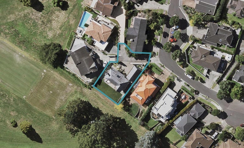 18 Hoani Glade, Saint Johns, Auckland - Carousel 1