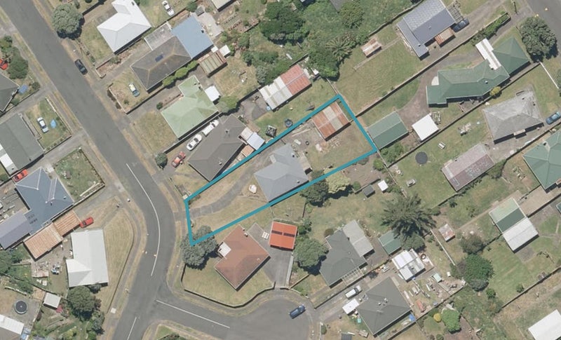 16 Kotuku Street, Castlecliff, Whanganui - Carousel 1