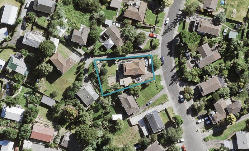 27 Adam Sunde Place, Glen Eden, Auckland - Carousel 1