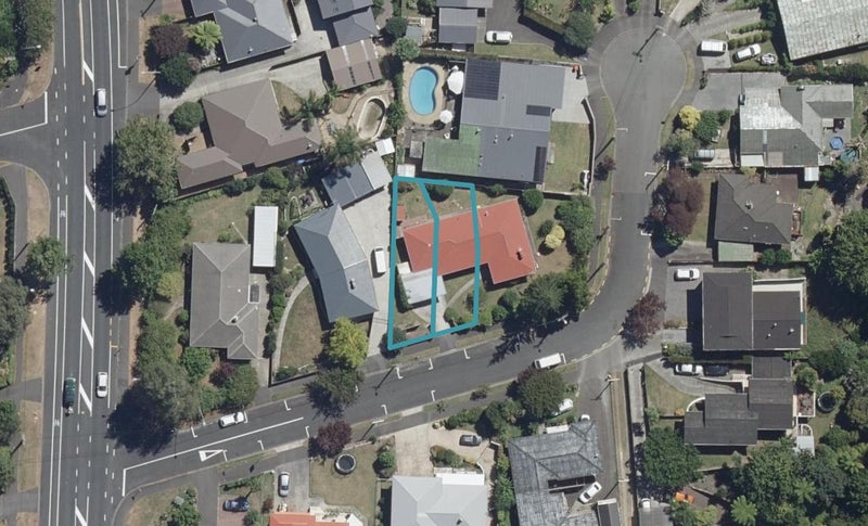 1/5 Chartwell Crescent, Chartwell, Hamilton - Carousel 1