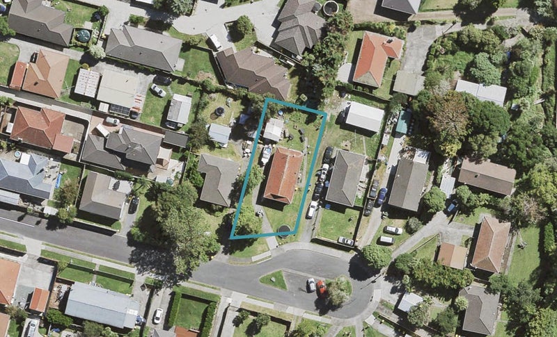 4 Karina Place, Glen Eden, Auckland - Carousel 1