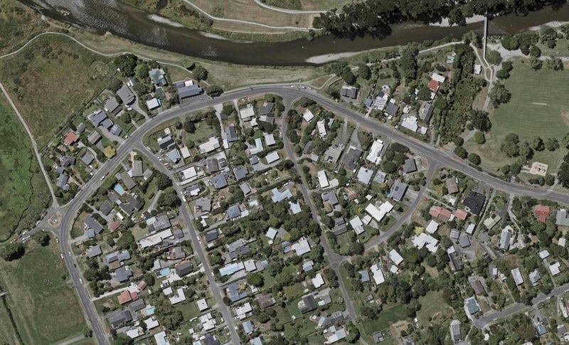 4 Kokako Road, Otaihanga, Paraparaumu - Carousel 1