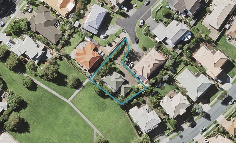 19 Highgate Place, Somerville, Manukau - Carousel 1