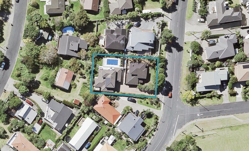2/37 Browns Bay Road, Browns Bay, Auckland - Carousel 1