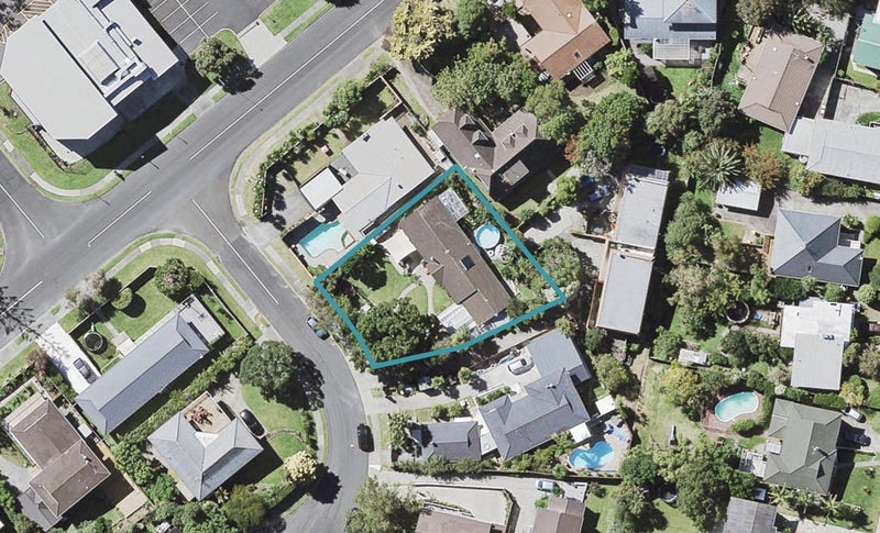 1 Ponui Place, Mairangi Bay, Auckland - Carousel 1