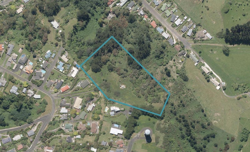 21 Bastia Avenue, Bastia Hill, Whanganui - Carousel 1