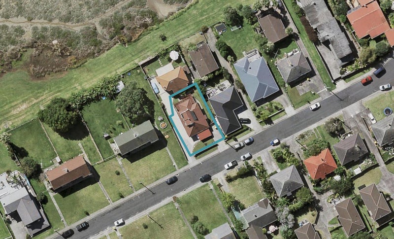 95 Beresford Street, Bayswater, Auckland - Carousel 1