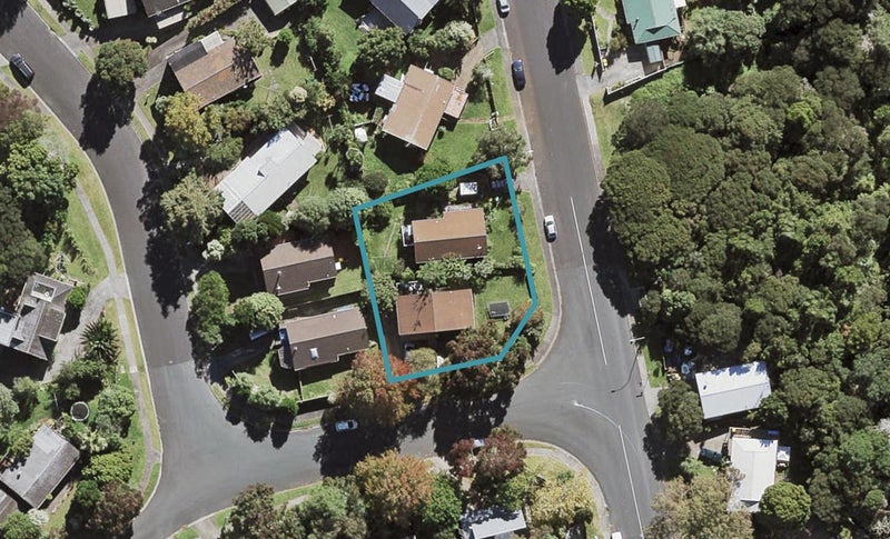 1 Houston Place, Bayview, Auckland - Carousel 1