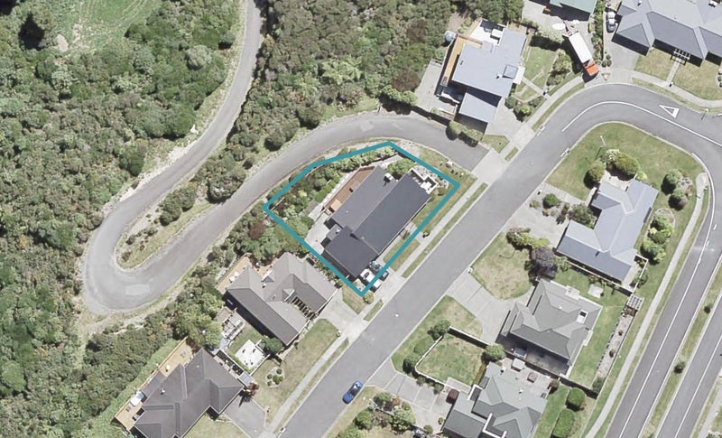 12 Garrett Place, Riverstone Terraces, Upper Hutt - Carousel 1