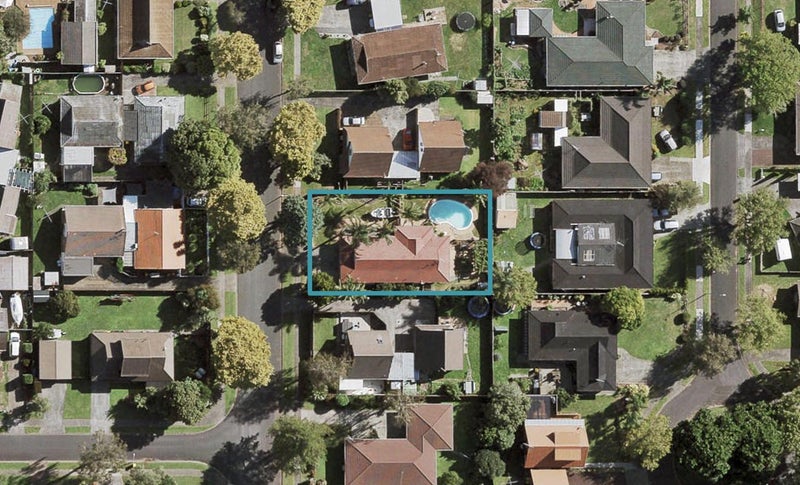 8 Kindergarten Drive, Conifer Grove, Takanini - Carousel 1