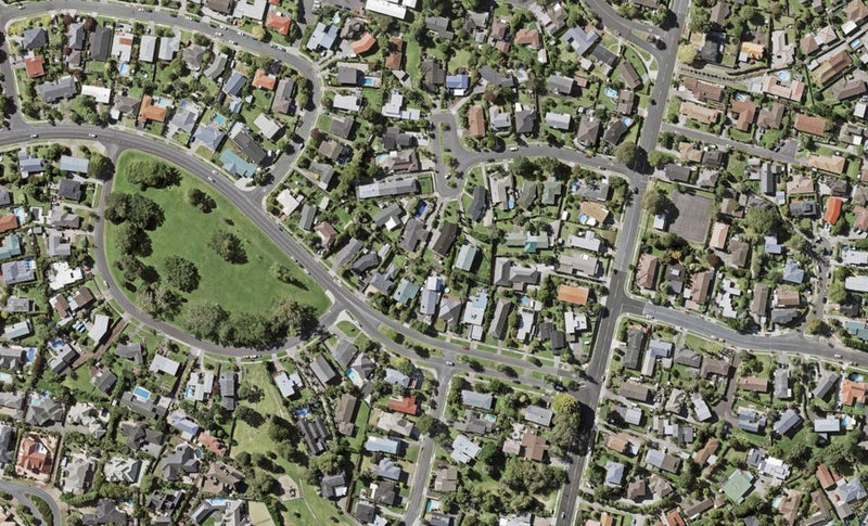 16E Imatra Place, Sunnyhills, Auckland - Carousel 1