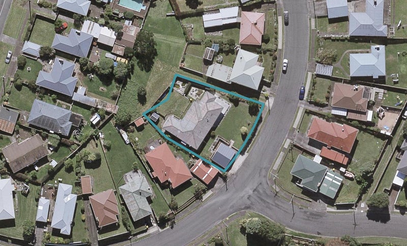 15 Watene Crescent, Waitara, Waitara - Carousel 1