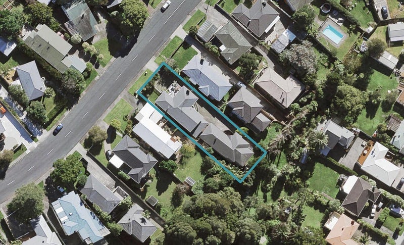 2/53 Moore Street, Hillcrest, Auckland - Carousel 1