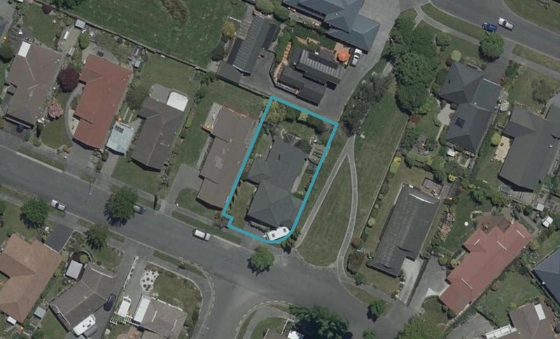 28 Karnak Crescent, Russley, Christchurch - Carousel 1