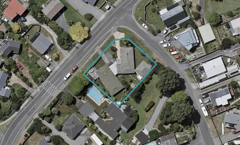 8 Makora Road, Otaihanga, Paraparaumu - Carousel 1