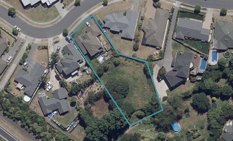 17 Milbrook Place, Chartwell, Hamilton - Carousel 1