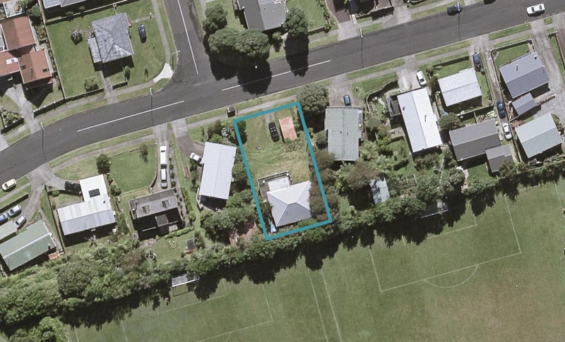 27 Herekawe Drive, Spotswood, New Plymouth - Carousel 1