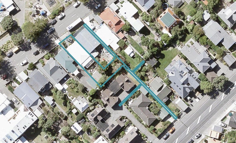 65 Marine Parade, Eastbourne, Lower Hutt - Carousel 1