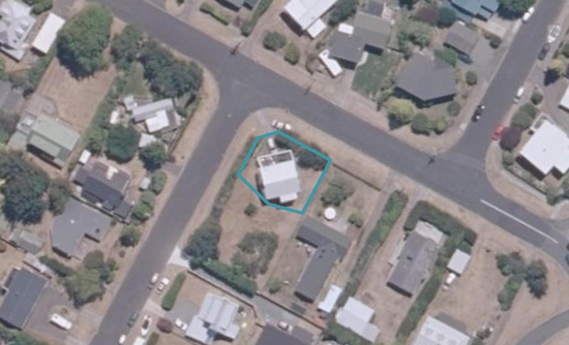 16 Heeni Street, Wharewaka, Taupō - Carousel 1