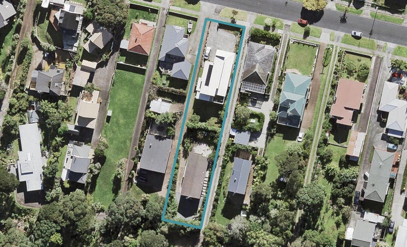 1/41 Beach Haven Road, Beach Haven, Auckland - Carousel 1