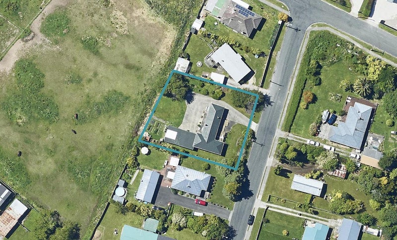 3 Charles Road, Hannahs Bay, Rotorua - Carousel 1