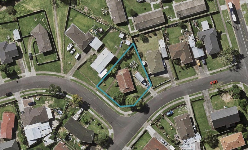 7 Carey Place, Otara, Auckland - Carousel 1