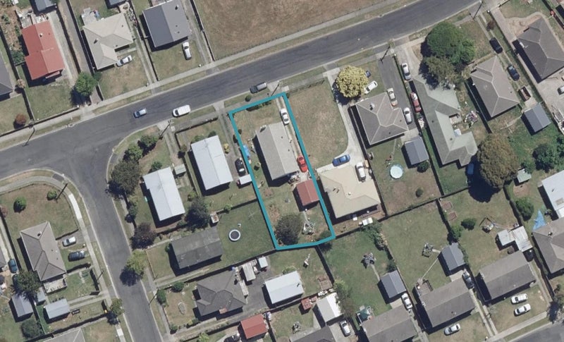 16 Wordsworth Crescent, Enderley, Hamilton - Carousel 1