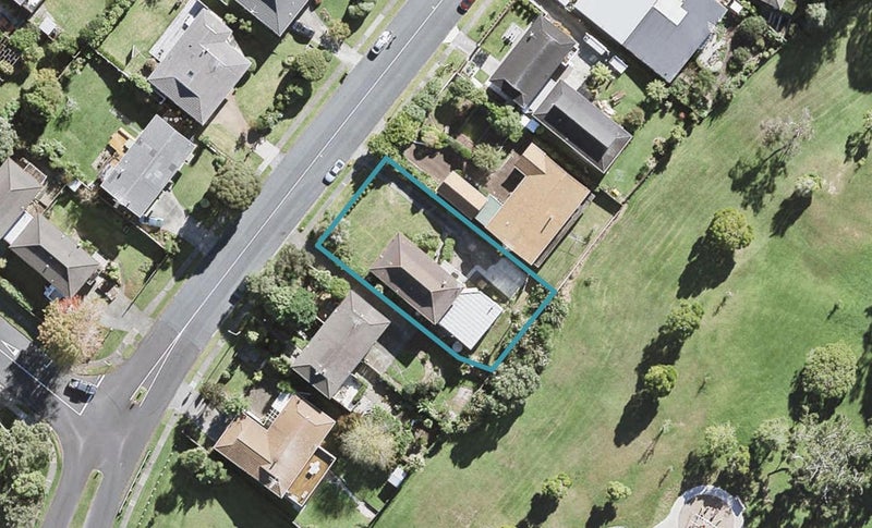 184 Stapleford Crescent, Browns Bay, Auckland - Carousel 1