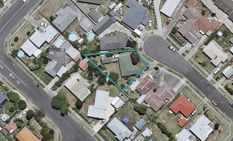 11 Gipps Place, Tamatea, Napier - Carousel 1