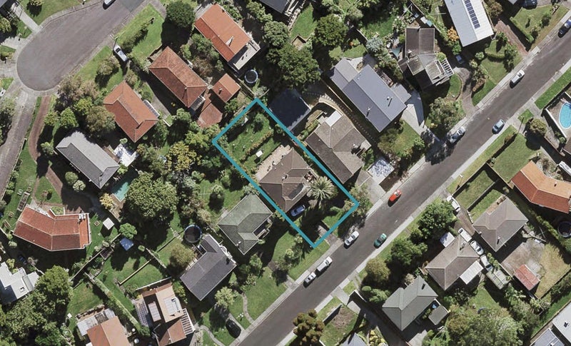 42 Compton Street, Hillcrest, Auckland - Carousel 1