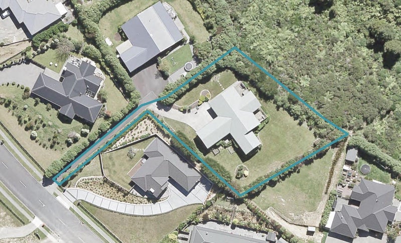 4A Grace Nicholls Grove, Riverstone Terraces, Upper Hutt - Carousel 1