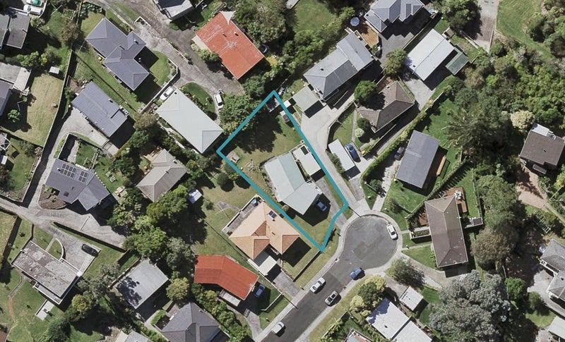 16 Jonathan Place, Sunnynook, Auckland - Carousel 1