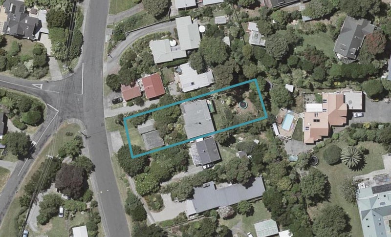 45 Tennis Court Road, Raumati South, Paraparaumu - Carousel 1
