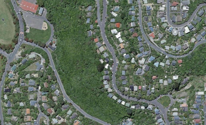 61A Pembroke Road, Northland, Wellington - Carousel 1